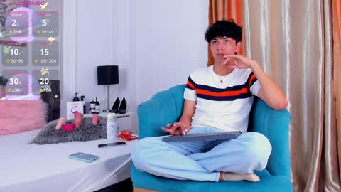 Snapshot of santy_carrington chatting on 3, 2, 2025 Santiago Carrington online show from 3, 2, 2025