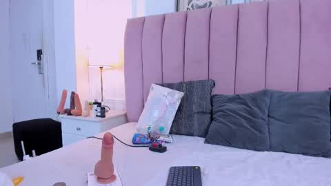 Santiago Carrington online show from 10, 3, 2026