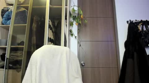 kitty online show from 4, 3, 2025