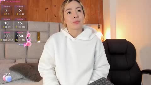 Saori  online show from 19, 9, 2025