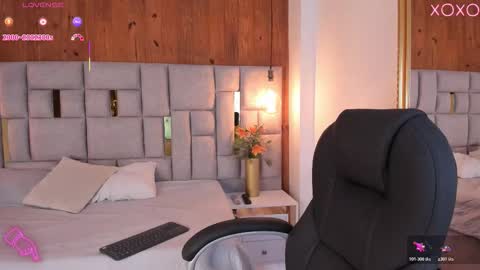 Saori  online show from 6, 11, 2025