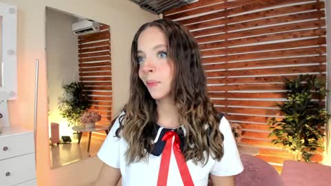 Snapshot of sapphire_venus chatting on 8, 2, 2025 Valerin online show from 8, 2, 2025