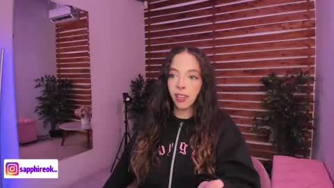 Snapshot of sapphire_venus chatting on 27, 11, 2025 Valerin online show from 27, 11, 2025