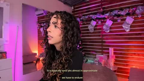 Snapshot of sapphire_venus chatting on 16, 12, 2025 Valerin online show from 16, 12, 2025