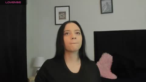 Snapshot of sara_b11 chatting on 19, 6, 2026 sara_b11 online show from 19, 6, 2026