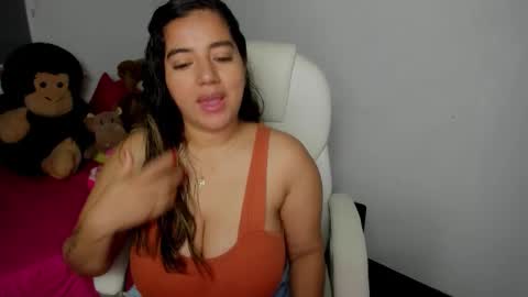 sarah  LIZCANO....... online show from 17, 9, 2025