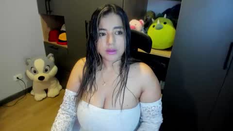 sarah  LIZCANO....... online show from 12, 1, 2026