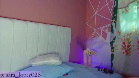 sara_lopee1 online show from 23, 2, 2025