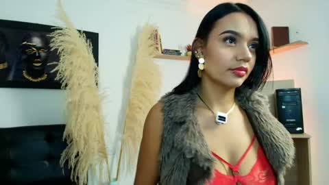 Sarax lux online show from 19, 3, 2026