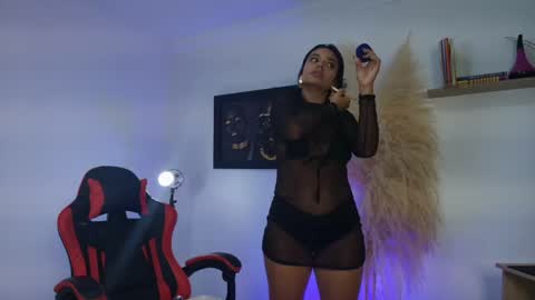 Sarax lux online show from 16, 4, 2026