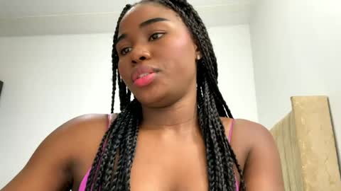 Snapshot of sara_muscle chatting on 10, 5, 2026 Sara online show from 10, 5, 2026