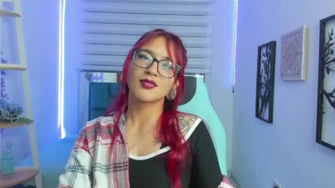 sara_red_x online show from 8, 6, 2026