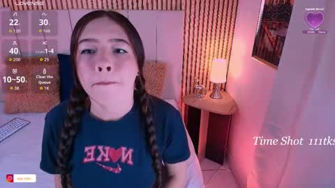 Snapshot of sara_riley01 chatting on 12, 5, 2026 Sara online show from 12, 5, 2026