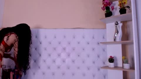 sara_salgado online show from 11, 9, 2025