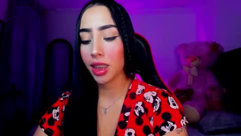 sara_stone03 online show from 11, 1, 2025