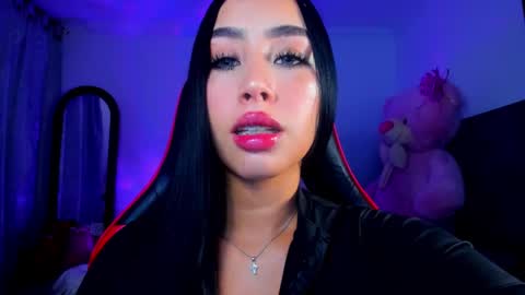 sara_stone03 online show from 28, 1, 2025