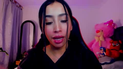 sara_stone03 online show from 30, 1, 2025