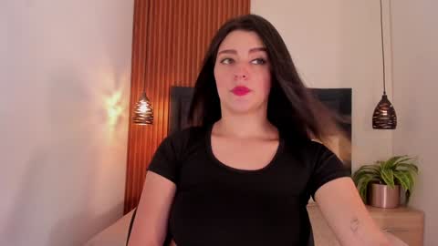 Snapshot of sara_stone17 chatting on 11, 12, 2024  -  online show from 11, 12, 2024