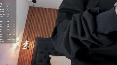 Snapshot of sara_stone17 chatting on 28, 12, 2024  -  online show from 28, 12, 2024