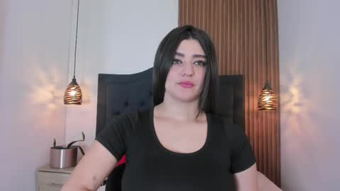 Snapshot of sara_stone17 chatting on 16, 9, 2025  -  online show from 16, 9, 2025