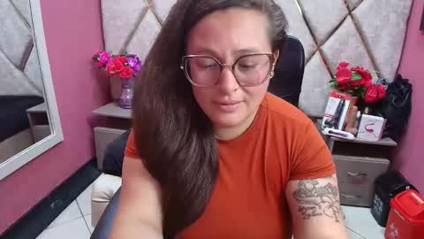 sara_thonson_ online show from 26, 11, 2025