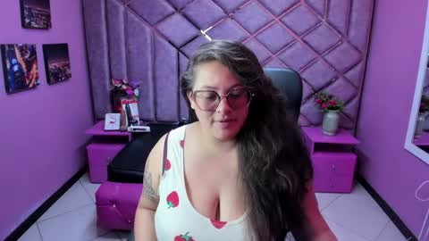 sara_thonson_ online show from 6, 1, 2026