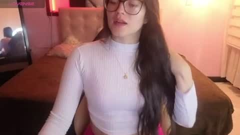 Snapshot of sara_valderrama_ chatting on 27, 6, 2026 sara_valderrama_ online show from 27, 6, 2026