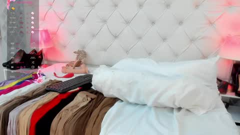 Saraa Gomez online show from 17, 1, 2025