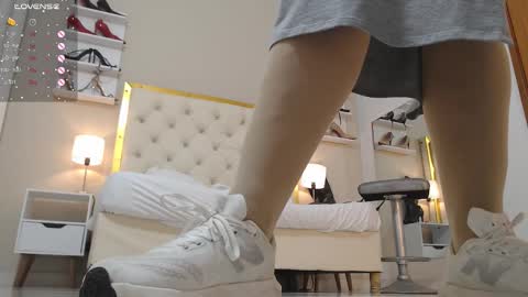 Saraa Gomez online show from 8, 11, 2025