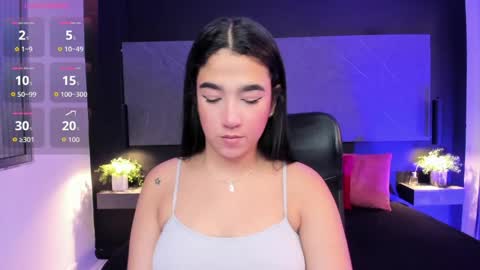 Snapshot of saraamills chatting on 20, 5, 2026 Sara online show from 20, 5, 2026