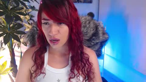 Snapshot of saraandsofi02 chatting on 14, 11, 2025 sofia gomez420 online show from 14, 11, 2025