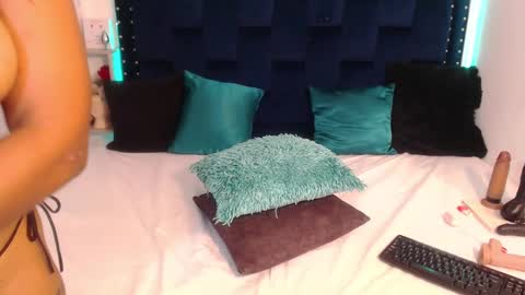 Snapshot of saraapril_1 chatting on 12, 3, 2025 SARAHGIL online show from 12, 3, 2025