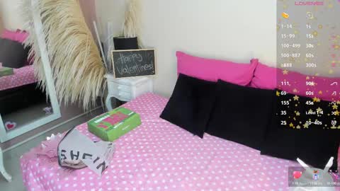 SaraAvila  online show from 8, 3, 2025