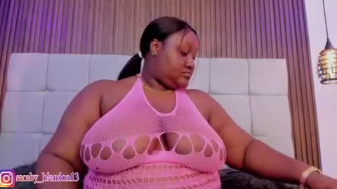 Snapshot of saraby_blandon chatting on 1, 7, 2026 online show from 1, 7, 2026