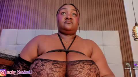 Snapshot of saraby_blandon chatting on 10, 7, 2026 online show from 10, 7, 2026