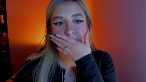 saradiazxxx online show from 29, 3, 2026