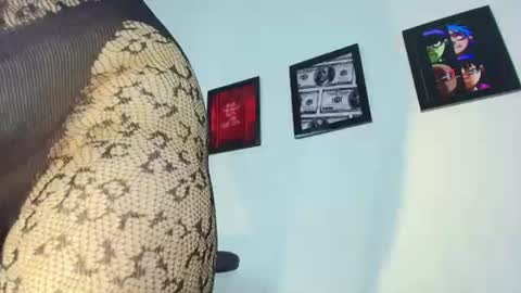 Snapshot of saraevil chatting on 11, 6, 2026 Sara online show from 11, 6, 2026