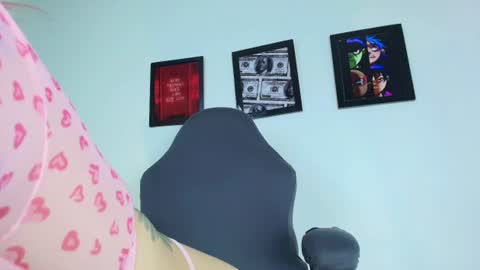 Snapshot of saraevil chatting on 19, 6, 2026 Sara online show from 19, 6, 2026