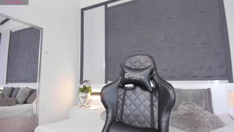  Sara Gomez  online show from 27, 1, 2025