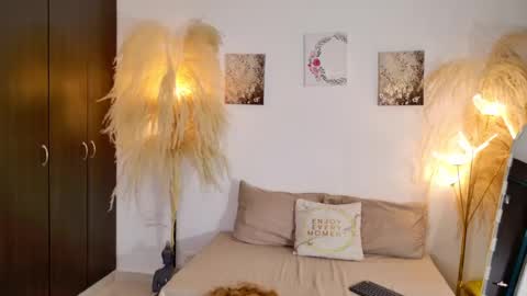 sarah  cinnamon online show from 16, 7, 2026