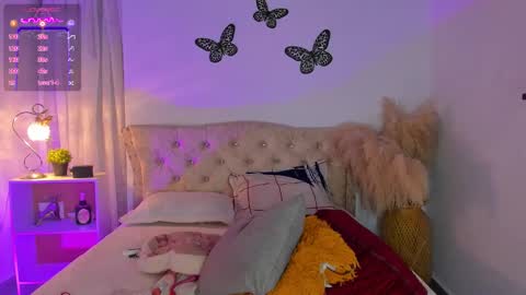 Snapshot of sarah_bali chatting on 22, 11, 2025 Sarah Valkiria IG Sar lanister online show from 22, 11, 2025