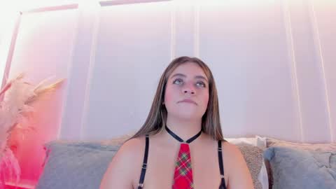 Sarah Bonneth online show from 9, 6, 2026