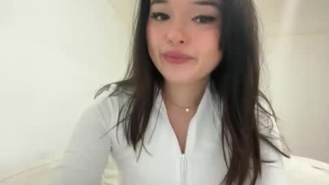 Sarah Heart Aus online show from 20, 9, 2025