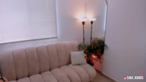 Snapshot of sarah_jacobbs chatting on 6, 5, 2026 online show from 6, 5, 2026