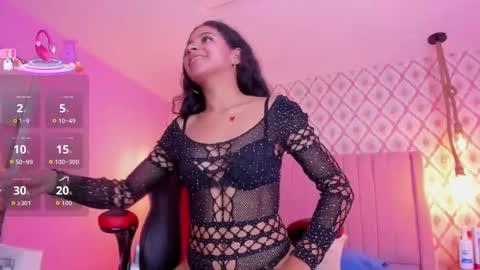 SARAH KEYS  online show from 17, 10, 2025