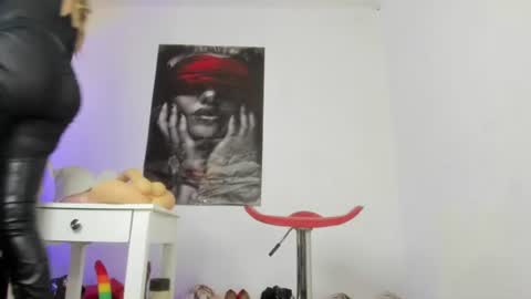 Snapshot of sarah_mistress_ chatting on 11, 6, 2026 Sarah online show from 11, 6, 2026