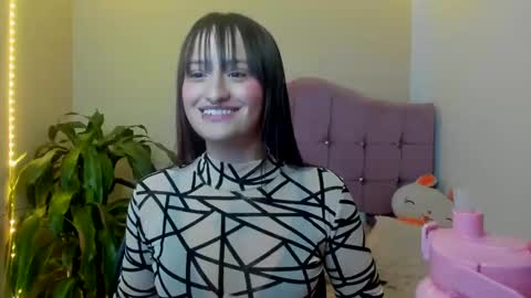 Sarah Ramirez online show from 16, 12, 2024