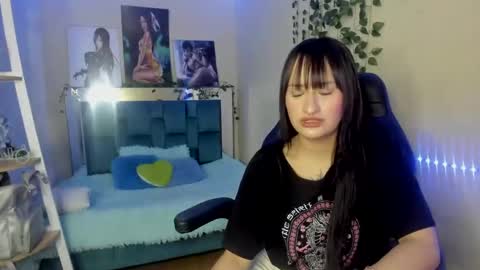Sarah Ramirez online show from 3, 2, 2025