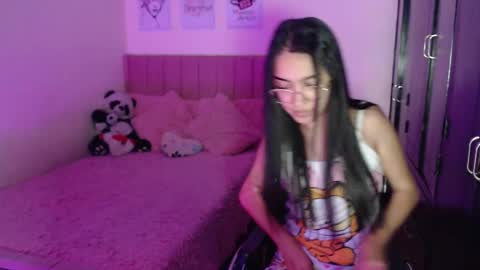 Snapshot of sarah_stone15 chatting on 4, 2, 2025 Sarah online show from 4, 2, 2025