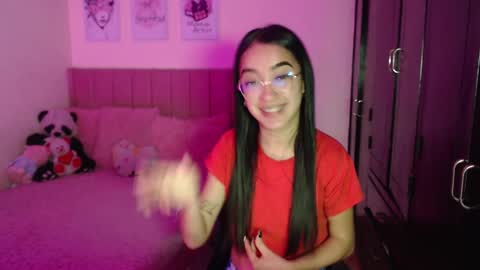 Snapshot of sarah_stone15 chatting on 19, 2, 2025 Sarah online show from 19, 2, 2025